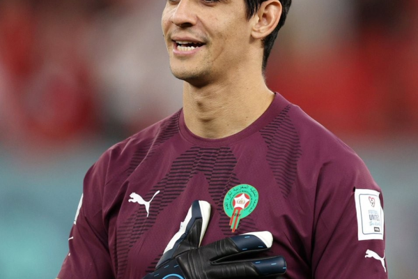 ياسين بونو يبرز شغف الجماهير ودعمهم للمنتخب المغربي